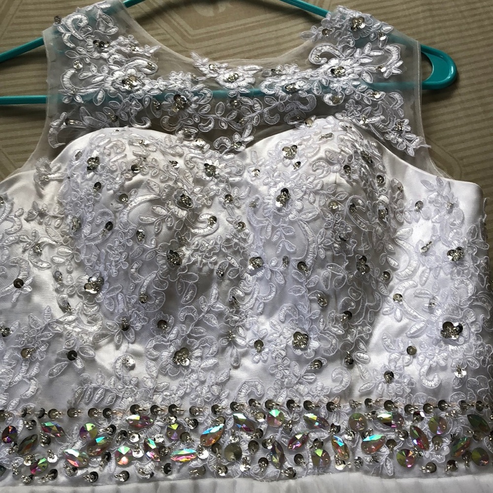Glam white dress - Picture 3 of 3